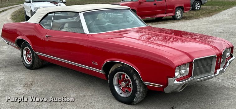 image for item ND9068 1971 Oldsmobile Cutlass convertible