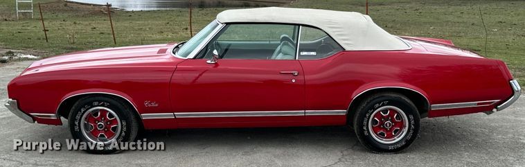 image for item ND9068 1971 Oldsmobile Cutlass convertible