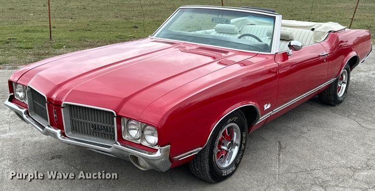 image for item ND9068 1971 Oldsmobile Cutlass convertible