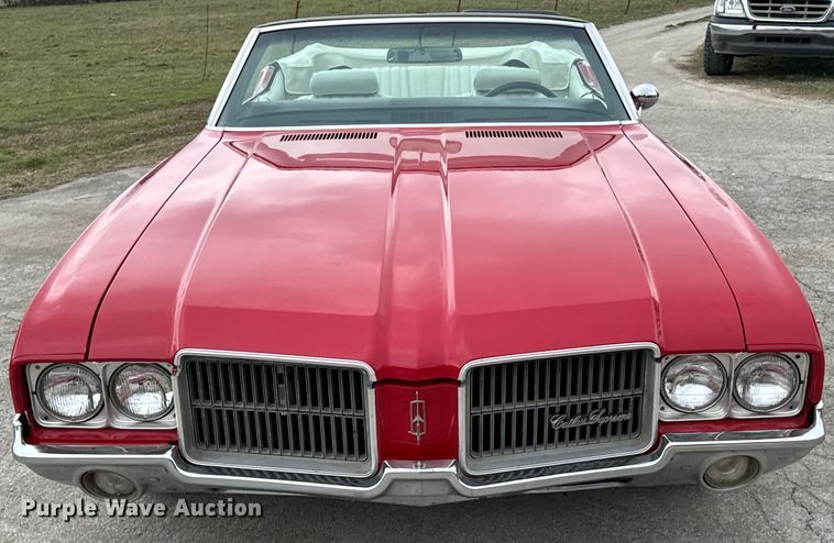 image for item ND9068 1971 Oldsmobile Cutlass convertible