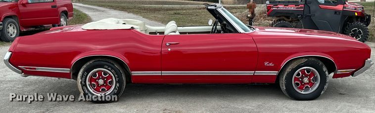 image for item ND9068 1971 Oldsmobile Cutlass convertible