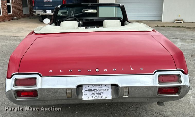 image for item ND9068 1971 Oldsmobile Cutlass convertible