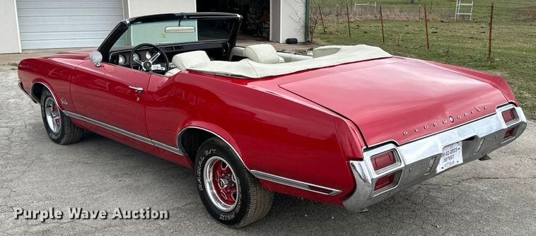 image for item ND9068 1971 Oldsmobile Cutlass convertible