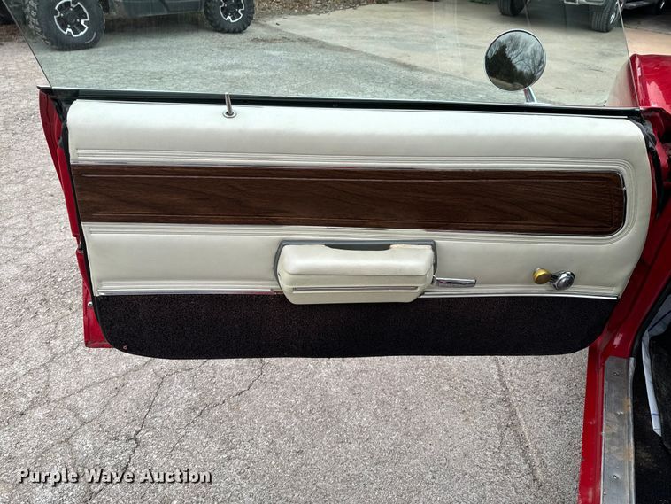 image for item ND9068 1971 Oldsmobile Cutlass convertible