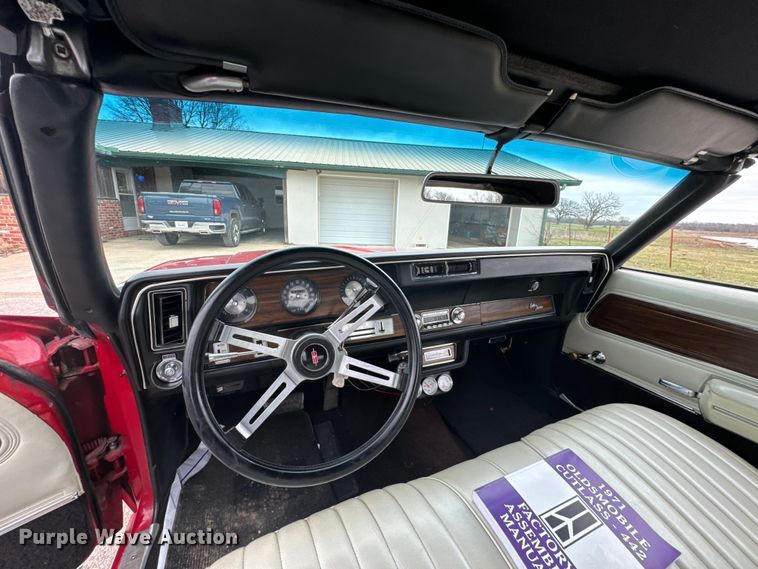 image for item ND9068 1971 Oldsmobile Cutlass convertible