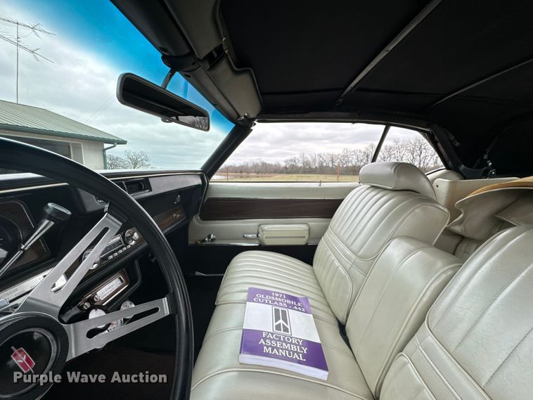 image for item ND9068 1971 Oldsmobile Cutlass convertible