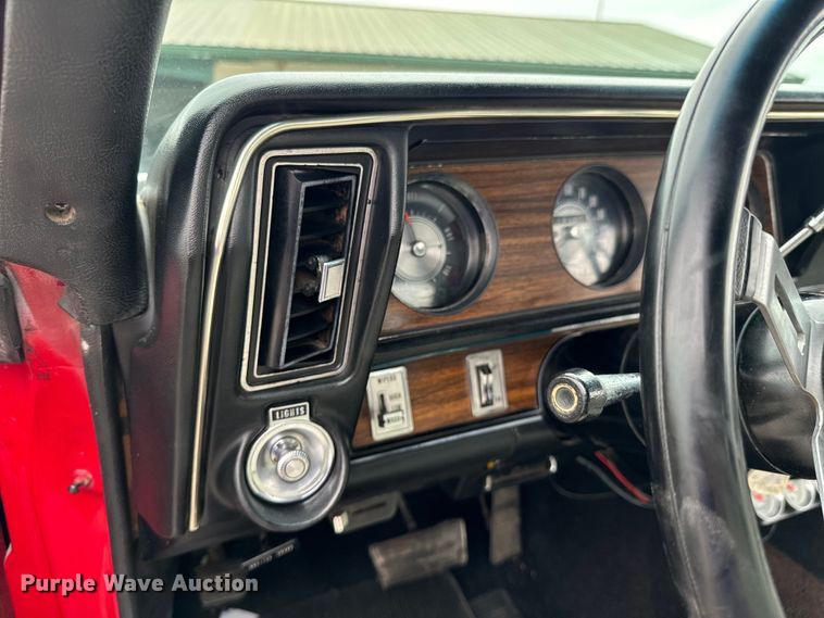 image for item ND9068 1971 Oldsmobile Cutlass convertible