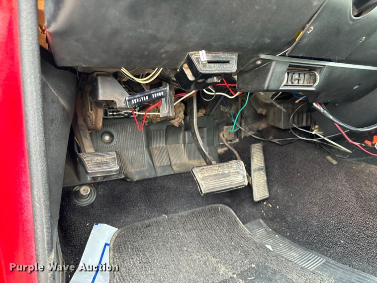 image for item ND9068 1971 Oldsmobile Cutlass convertible