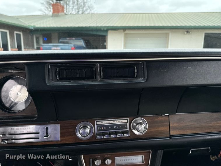 image for item ND9068 1971 Oldsmobile Cutlass convertible