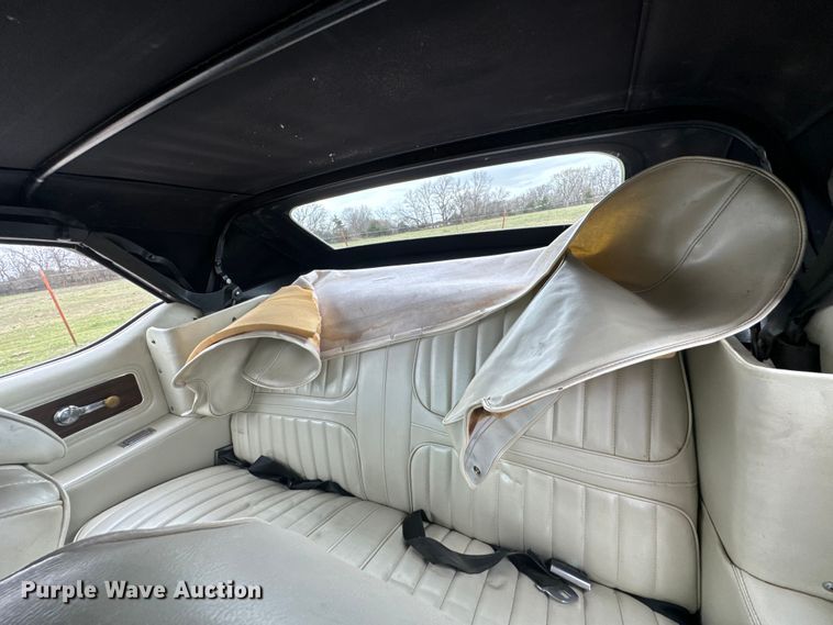 image for item ND9068 1971 Oldsmobile Cutlass convertible