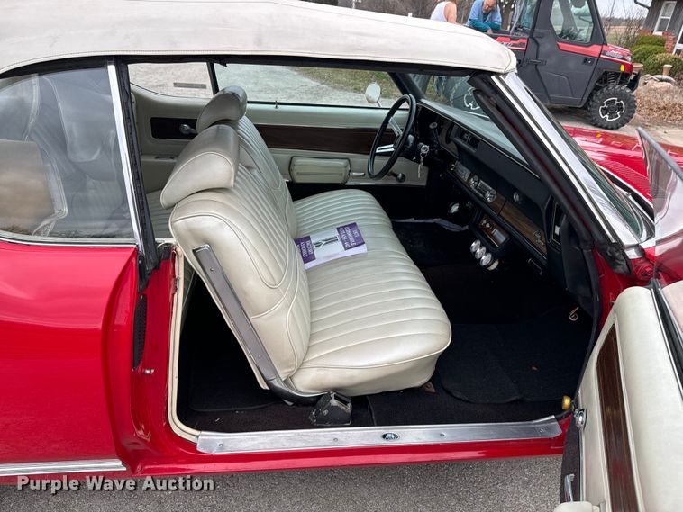 image for item ND9068 1971 Oldsmobile Cutlass convertible