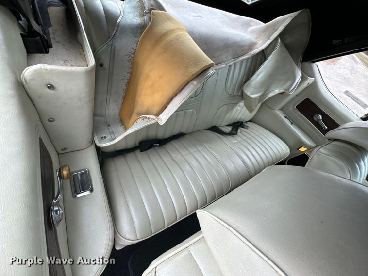 image for item ND9068 1971 Oldsmobile Cutlass convertible