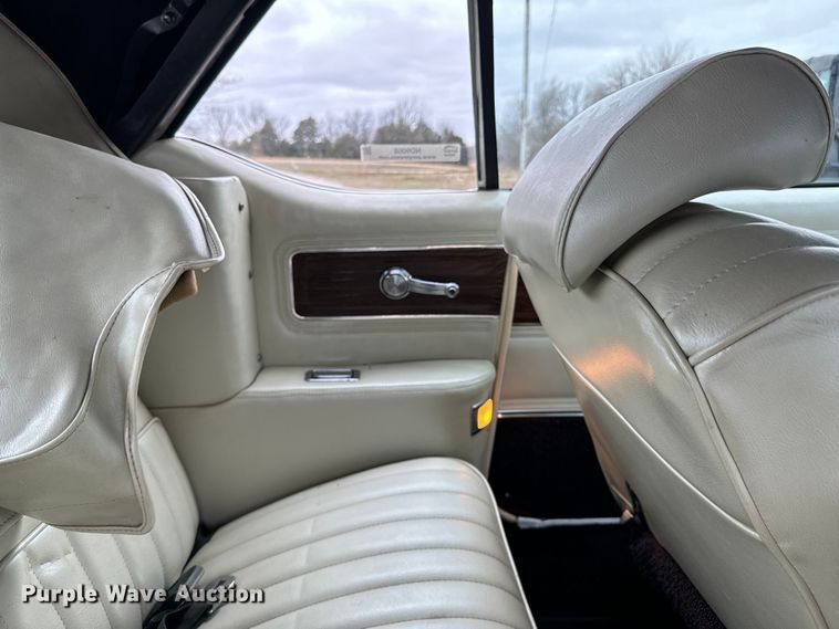 image for item ND9068 1971 Oldsmobile Cutlass convertible