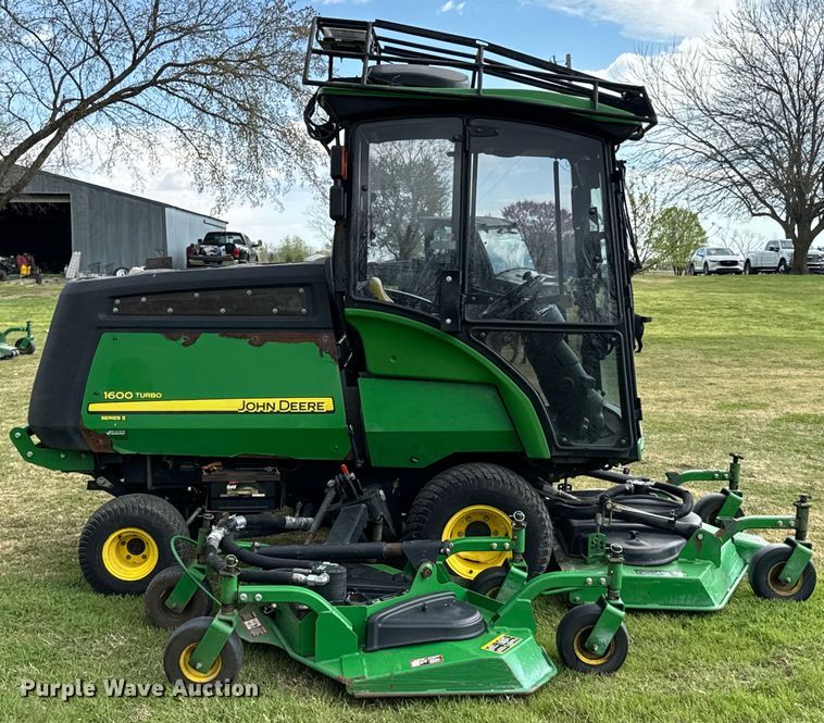 image for item ND9096 John Deere 1600 Turbo lawn mower