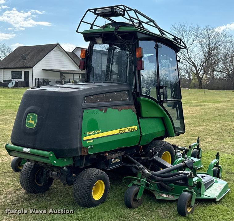 image for item ND9096 John Deere 1600 Turbo lawn mower