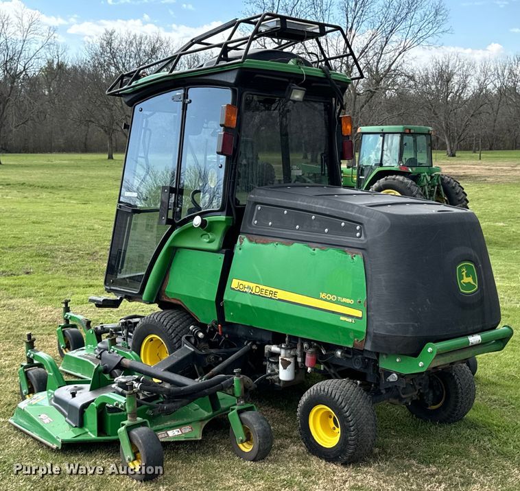 image for item ND9096 John Deere 1600 Turbo lawn mower