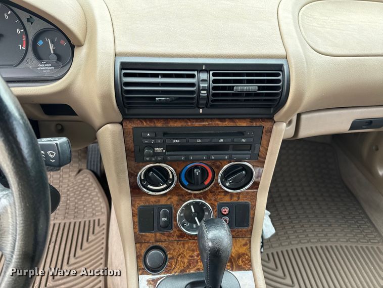 image for item ND9125 2000 BMW Z3 convertible