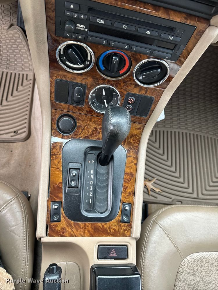 image for item ND9125 2000 BMW Z3 convertible