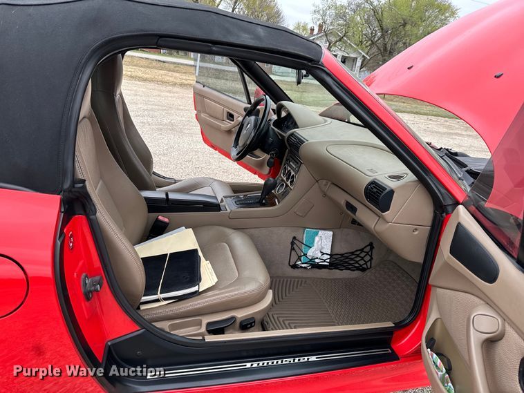 image for item ND9125 2000 BMW Z3 convertible