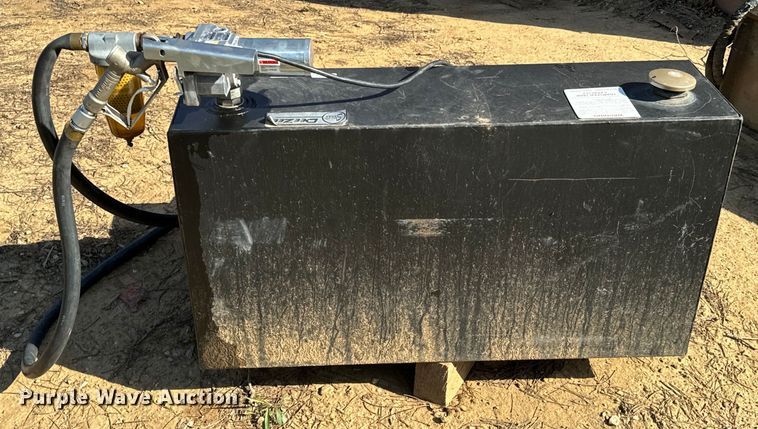 image for item ND9135 2021 DeeZee transfer tank