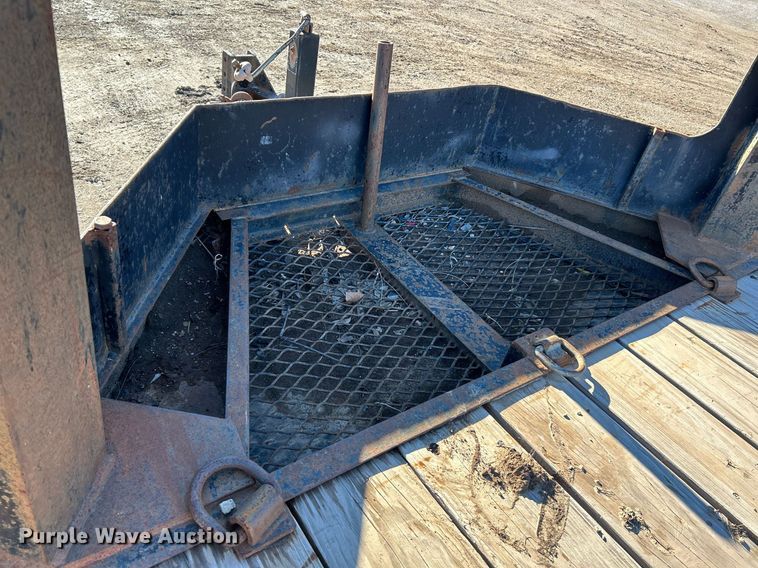 image for item NE9789 2013 Hooper 7X18'BC5 equipment trailer