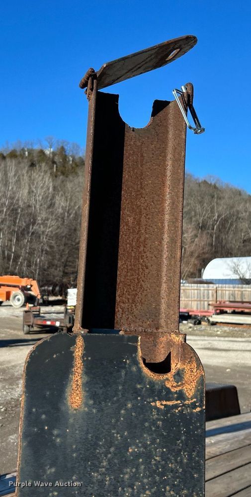 image for item NE9789 2013 Hooper 7X18'BC5 equipment trailer