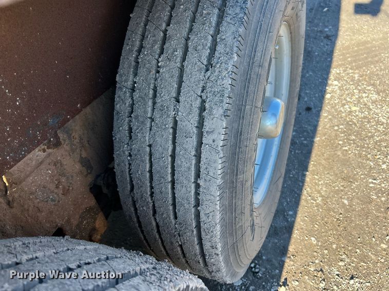 image for item NE9789 2013 Hooper 7X18'BC5 equipment trailer