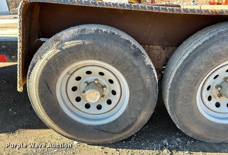 image for item NE9789 2013 Hooper 7X18'BC5 equipment trailer