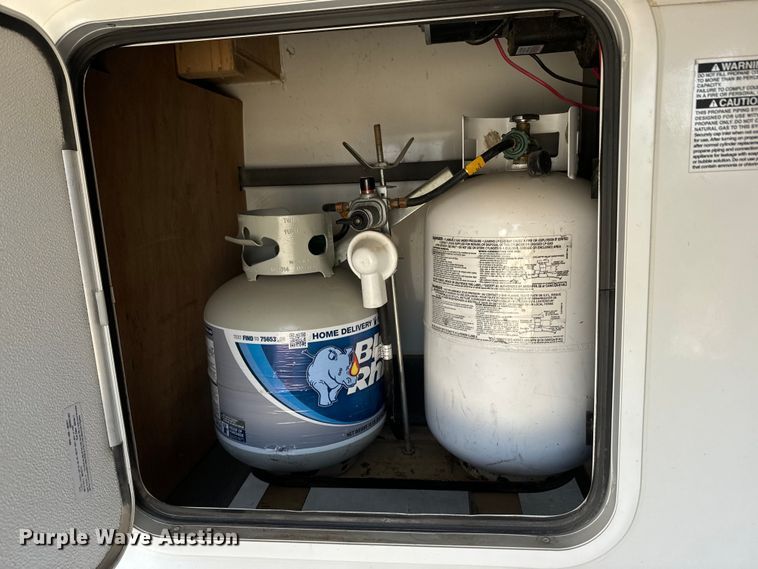 image for item NF9483 2012 Jayco  Eagle camper