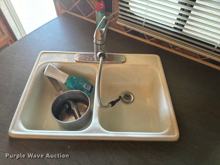 image for item NF9483 2012 Jayco  Eagle camper