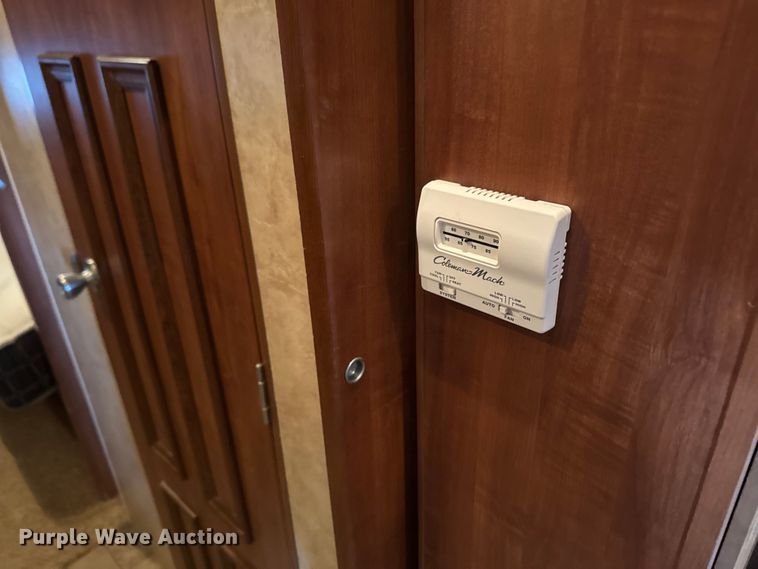 image for item NF9483 2012 Jayco  Eagle camper