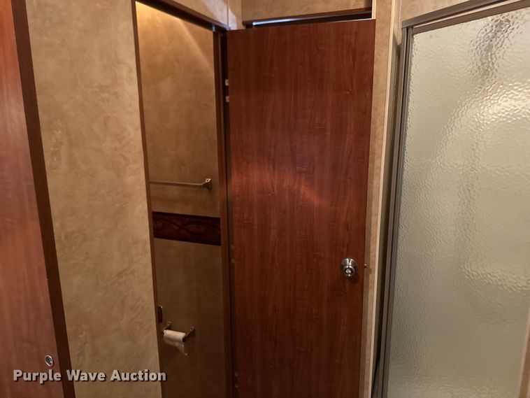 image for item NF9483 2012 Jayco  Eagle camper