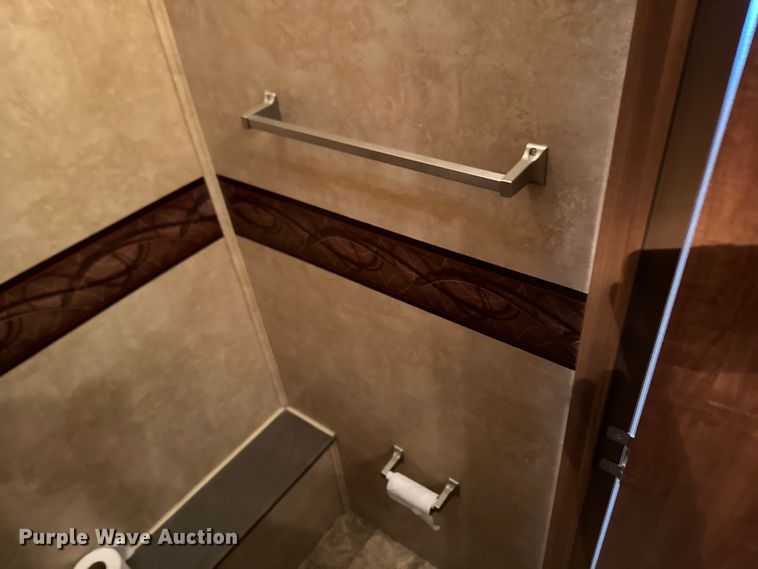 image for item NF9483 2012 Jayco  Eagle camper