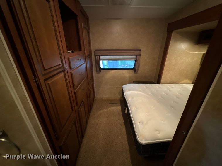 image for item NF9483 2012 Jayco  Eagle camper