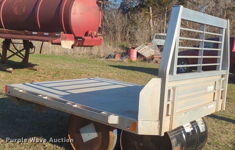 image for item NG9313 2020 Aluma flatbed