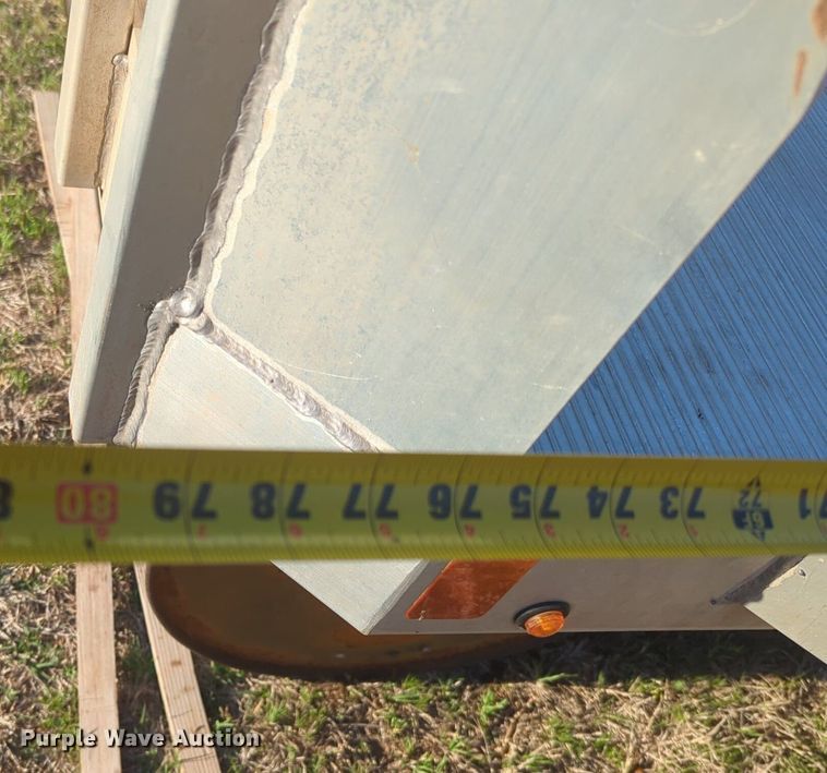 image for item NG9313 2020 Aluma flatbed