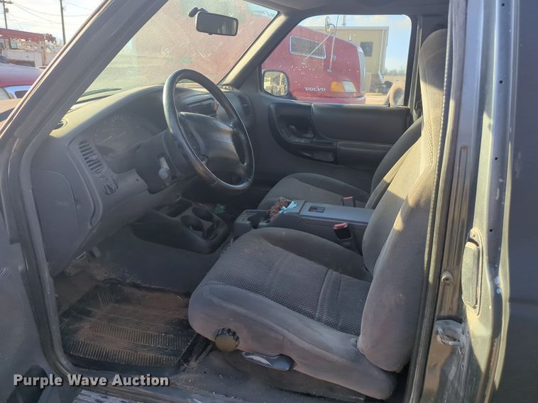 image for item NG9314 1999 Ford Ranger SuperCab pickup truck cab and chassis