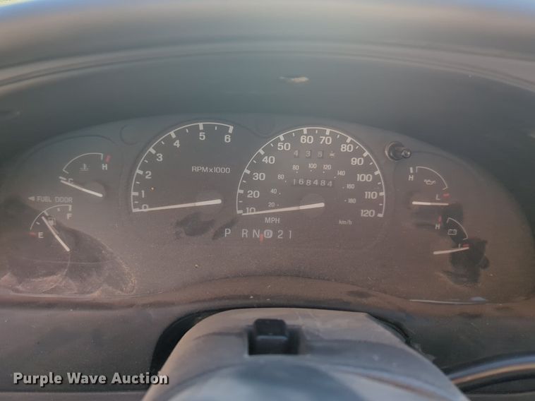 image for item NG9314 1999 Ford Ranger SuperCab pickup truck cab and chassis