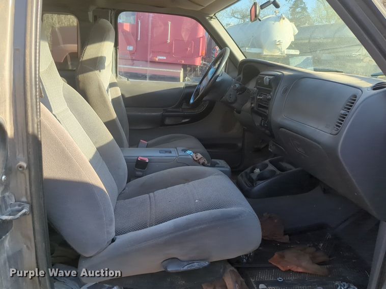 image for item NG9314 1999 Ford Ranger SuperCab pickup truck cab and chassis