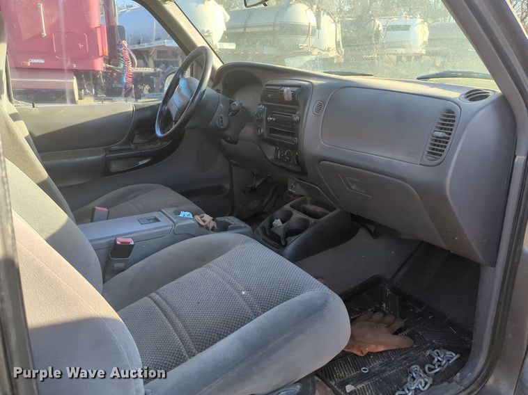 image for item NG9314 1999 Ford Ranger SuperCab pickup truck cab and chassis