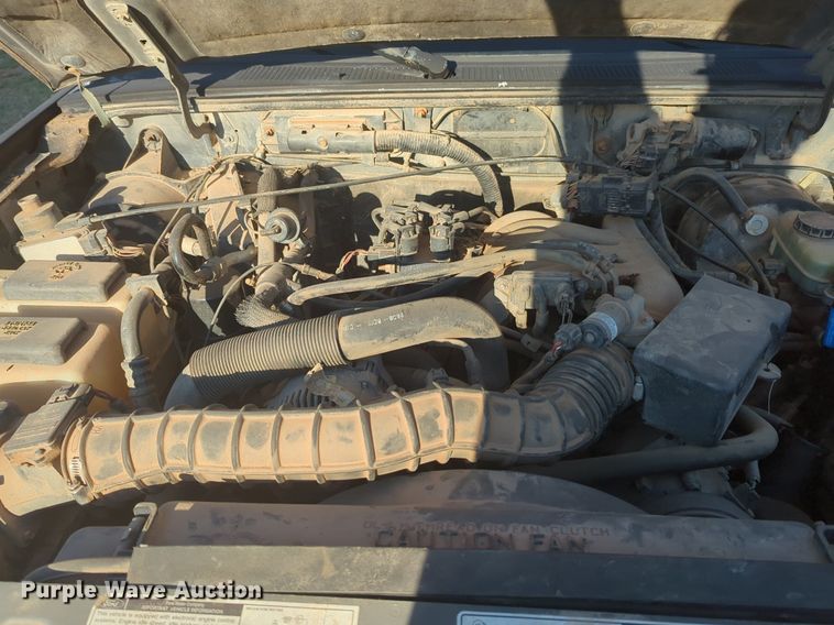 image for item NG9314 1999 Ford Ranger SuperCab pickup truck cab and chassis