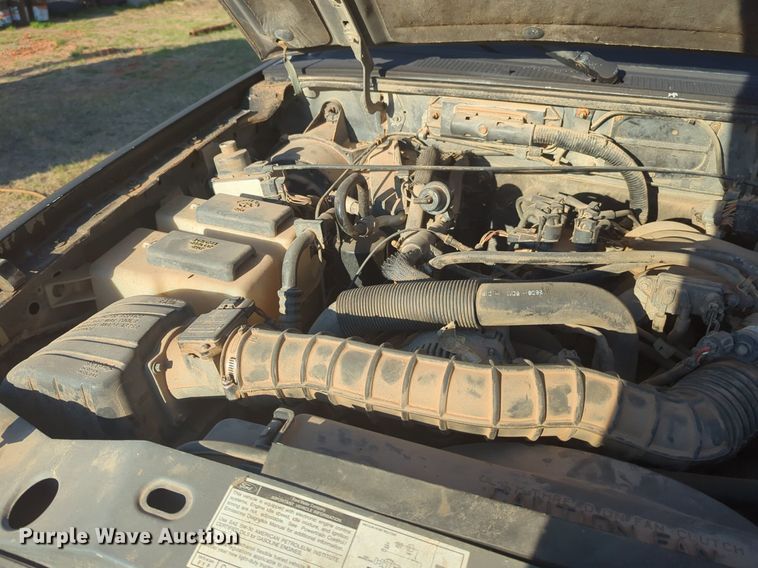 image for item NG9314 1999 Ford Ranger SuperCab pickup truck cab and chassis