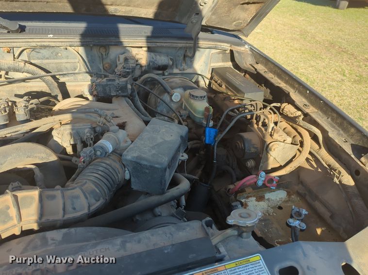 image for item NG9314 1999 Ford Ranger SuperCab pickup truck cab and chassis