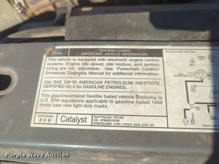 image for item NG9314 1999 Ford Ranger SuperCab pickup truck cab and chassis