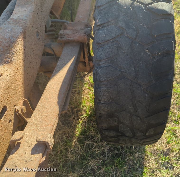 image for item NG9314 1999 Ford Ranger SuperCab pickup truck cab and chassis