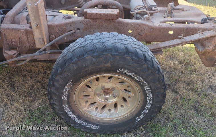 image for item NG9314 1999 Ford Ranger SuperCab pickup truck cab and chassis