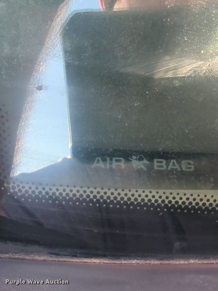 image for item NG9314 1999 Ford Ranger SuperCab pickup truck cab and chassis