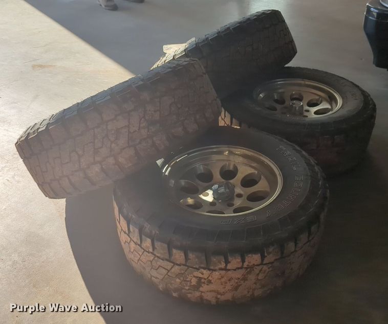 image for item NG9319 Dick Cepek 295/70R17 tires and wheels