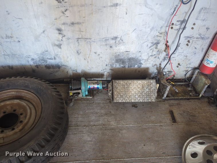 image for item NG9323 1989 Shop built enclosed car carrier