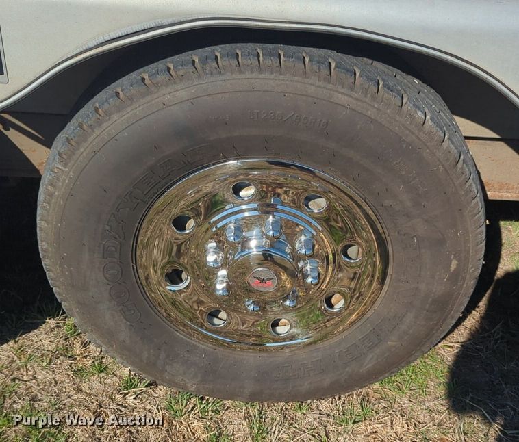 image for item NG9323 1989 Shop built enclosed car carrier